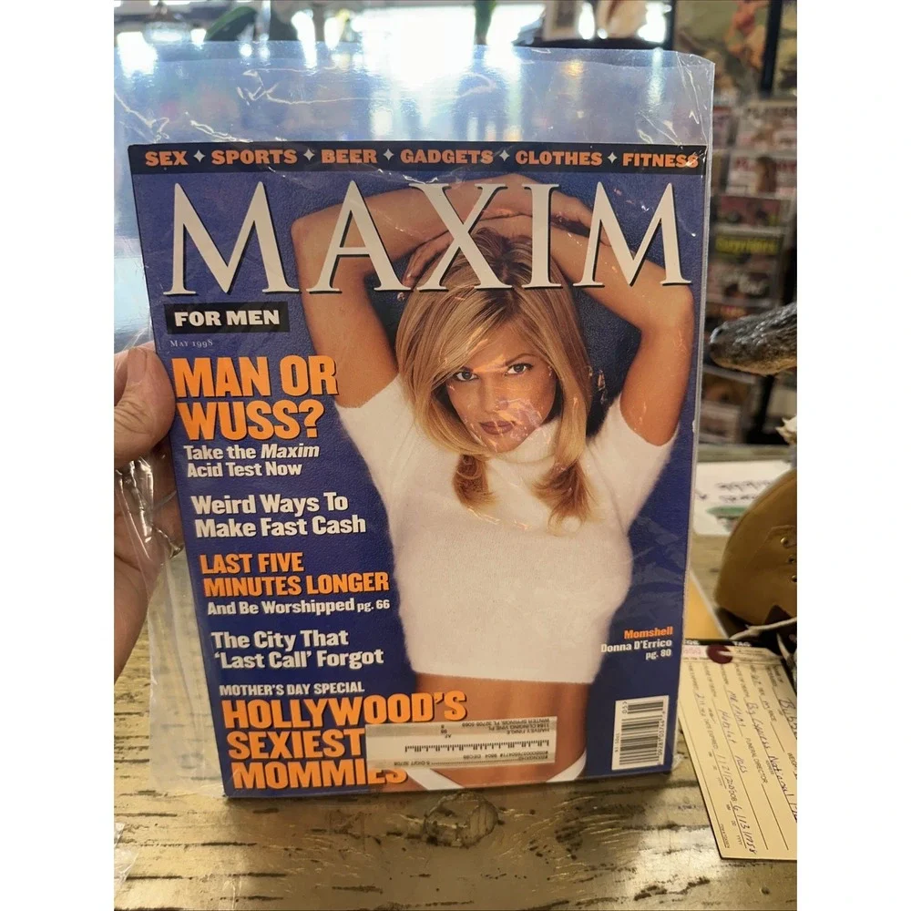 MAXIM Magazine - Issue #8 May 1998 DONNA D'ERRICO - NEW